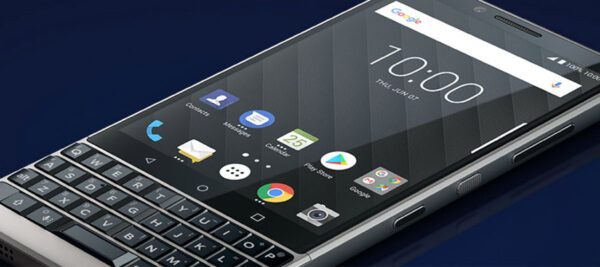 Smartphone mit Tastatur (Bild: Blackberry)